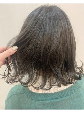 アンフィ 新杉田(Anphi) オリーブカーキ