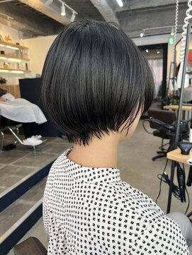 イースエモーション(ease et motion) 【ease et motion】ショートボブ　ナチュラルアッシュ