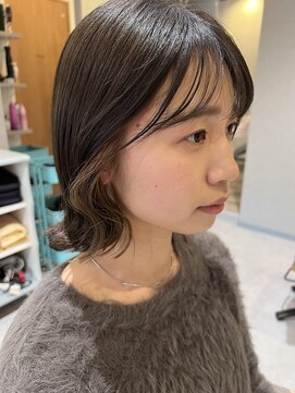 ジョワイユヘアーデザイン(Joyeux) joyeuxアッシュブラウン×ベージュ【有本のぞみ】