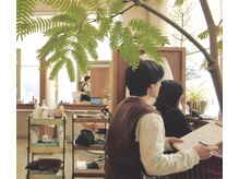 ヘアスタイルの悩みに時間をかけてカウンセリングさせてもらい、解決していくお悩み解決個別対応サロン