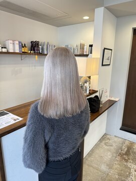 エファッセ 鴻巣2号店(efface) ミルクティーベージュ×ハイトーンカラー×ストレート