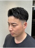 七三刈り上げビジネスショートスタイル
