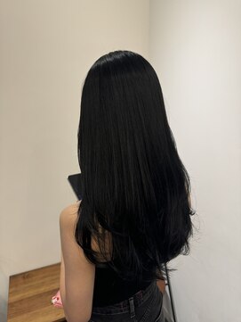 リリアーナ(LILIANA) 縮毛矯正 髪質改善 レイヤーカット ブラックカラー 韓国ヘア