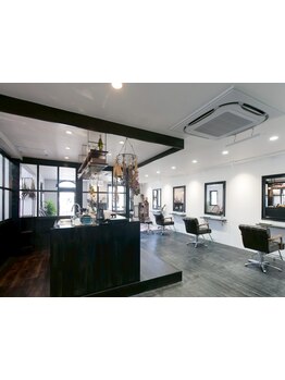 ≪マンツーマンサロン≫丁寧で繊細な技術と計算しつくされたフォルムで大人綺麗なスタイルを実現。