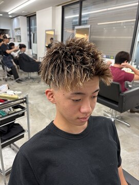 ハイセンス セカンド(HISENSE second) パーマの残りを活かしたアップバング