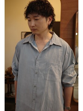 エディ(Edy) メンズ波巻きスパイラルパーマケアパーマ眉毛カット外国人風