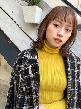 マリアバイアフロート(Maria by AFLOAT) 【山田】細かめハイライト柔らかフォギーベージュ外ハネレイヤー