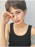 【elm】ジェンダーレス　大人＋モードショートボブ