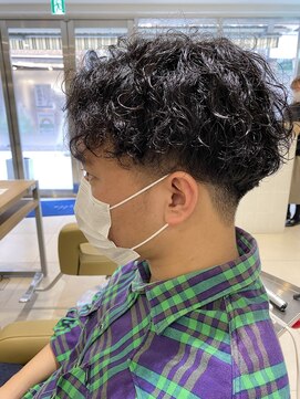 ミリ 調布店(Mili) ツイストスパイラルパーマ【富田】