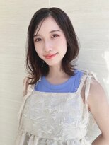 オーロ(ORO)&nbsp;丸顔さんにおすすめ2wayバングで大人小顔くびれミディアムヘア