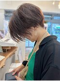 大人可愛い刈り上げ前髪なしショート