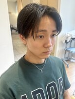 トリッカ シブヤ(TRICCA SHIBUYA)&nbsp;ツーブロックメンズセンターパートメンズカット刈り上げショート