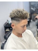 刈部倶楽舞&nbsp;イナズマツイスト/ツイストパーマ/フェード/ブリーチ/個性