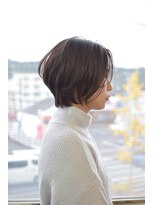 ヘアアンドメイク ムーア(Muuua)&nbsp;淡いブルーラベンダーグレージュとショート