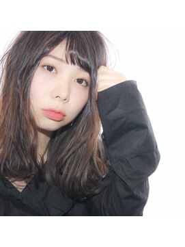 ラクサ ヘア ワークス(LAXA HAIR WORKS) 少しクールな大人ミディアム♪