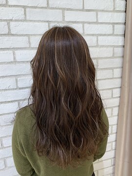 アッシュ 戸田公園店(Ash) コントラストミルクティーベージュ