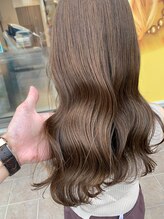 需要が多いヘアカラーもダメージを最小限にツヤツヤに♪もちろん白髪染めもツヤ感溢れる仕上がりになります