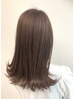 エミュスト(Emuest) 髪質改善ストレート外ハネミディー