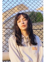 スリーヌーン(THREE noon) セミロング ラフ ウェーブ シースルー 20代30代40代
