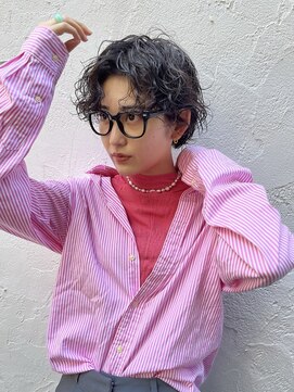 トンプソン(THOMPSON) ニュアンスショートパーマ