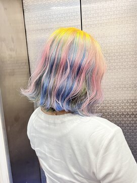 ファイブバイジエクト 堀江(FIVE by The Ect) 波巻きボブ×鮮やかカラフルユニコーンカラー