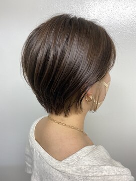 シェイプスサロン ハナレ 辻堂美容室(Shapes salon HANARE) 丸みショート×イヤリングカラー