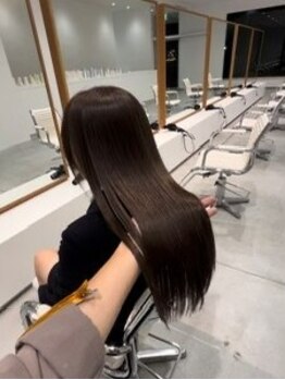 ロコ ファンデーション(LOCO FOUNDATION)の写真/【西条☆】ダメージレスな柔らかな質感を実現♪ナチュラルで扱いやすい仕上がりに大満足◎