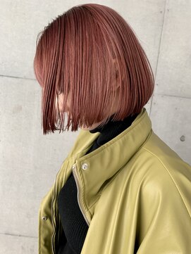 レコ(LECO) ピンクベージュ切りっぱなしボブ