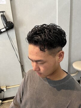 ロア ファーストクラス(LORE.first class) フェザーパーマ×フェード