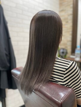 アトリエナガノ(atelier nagano) ニュアンスカラー/センターパート/ツヤ髪スタイル/ブルージュ