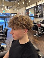 ブロートーキョーバーバーショップ 神田店(Bro Tokyo BARBERSHOP)&nbsp;イケメンって得する事多いと思うけど悩みもありそうスタイル