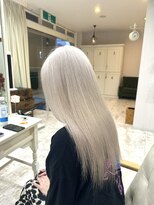 ソル(SOL)&nbsp;透明感抜群！ホワイトカラー