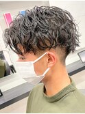センターパート波巻きパーマスパイラルパーマツイストスパイラル
