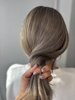 ドッツ(Dots.)&nbsp;『Dots.』シアーグレージュ×透明感ダブルカラー