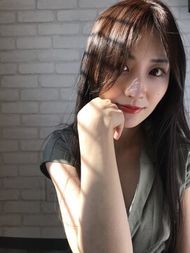 ヴィッカ ヘアーアンドメイク(vikka. hair and make) 上品さ際立つアンニュイ大人ストレート☆