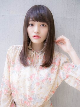 ルティア(Lutia) ナチュラルストレート　小顔ヘア　グラデーションカラー