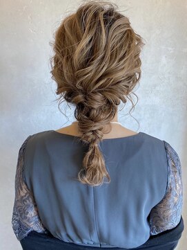 ベルビアンカ(Belle BIANCA) Belle BIANCA カジュアルヘアアレンジ/編みおろしヘア by.orie