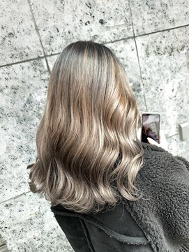 キッススワン(KISS SWAN) 透明感を追求☆platina color Balayage☆373カラー