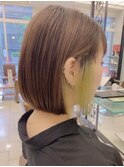 イヤリングカラー×ナチュラルボブ