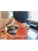 大人可愛い前髪ありひし形耳掛けクールショートボブ20代30代40代