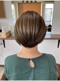 アッシュ×前下がりボブ