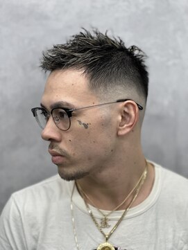 クロムトウキョウ ザ バーバー ネオン 新宿店(CHROM TOKYO the Barber ne/on) スキンフェード/ツイストパーマ/ホワイトメッシュ