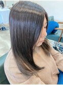 オリーブグレージュ