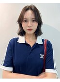 オリーブグレージュにくびれミディアム