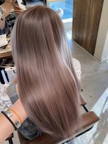 アマトウキョウスマートサロン(AMA TOKYO×Smart Salon)&nbsp;ヘーゼルベージュ　　レイヤーカット　海外風