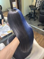 アン(Hair make un)&nbsp;【ツートン】ブルー&ブラック