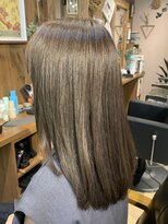 カムデンタウン(Camden Town) オリーブグレージュ×メテオカラー