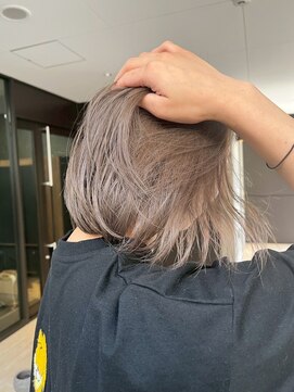 デイアンドナイト 天神大名本店(Day&Night) 髪質改善/縮毛矯正★艶髪艶感★ストレート/ハイライト/大人ボブ