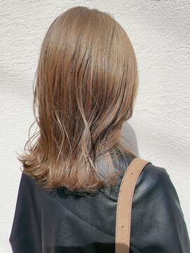 ジィップクリニカ(Zip clinica) ベージュブラウン ミディアムレイヤー 担当近森