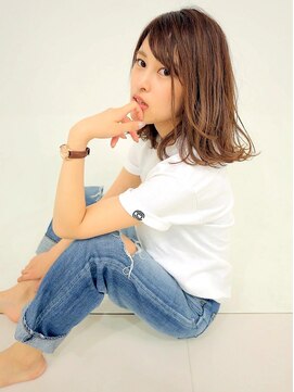 アンドリープ(&LEAP) 外ハネ切りっぱなしロブ×ヌーディーベージュ